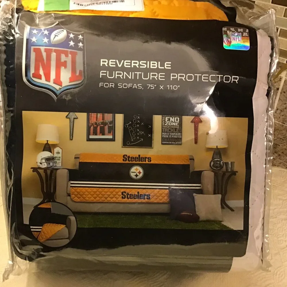 NIP NFL Licensed Pittsburgh Steelers Reversible Sofa Cover 75